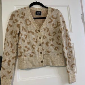 Abercrombie leopard cardigan shirt - size xs